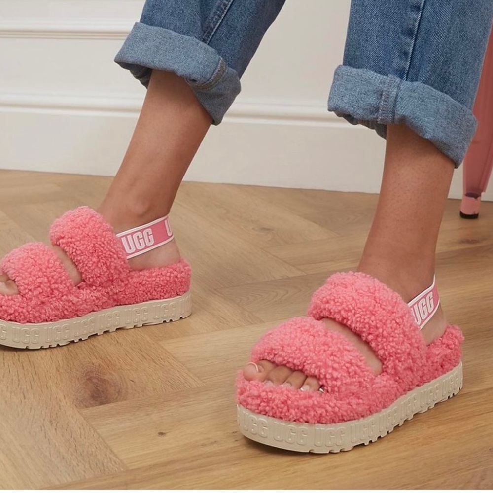 Taffy Pink UGG sandals/ slippers, Only worn few times.